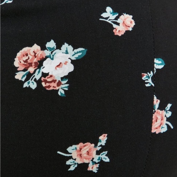 Torrid Black Floral Challis Dress - Plus Size 00 - Picture 4 of 10